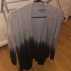 Very comfortable barefoot dreams sweater